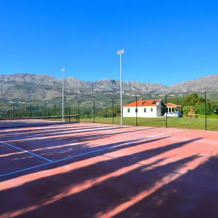 Milicic فيلة Gruda